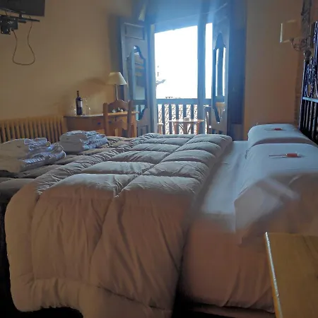 Guest house De 3*