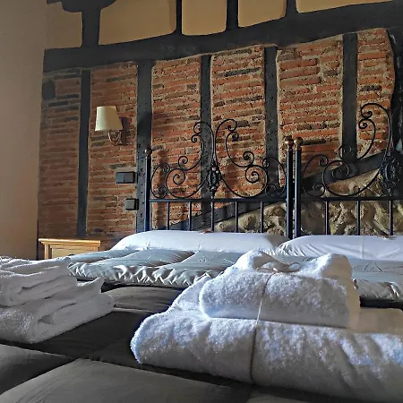 Guest house De 3*
